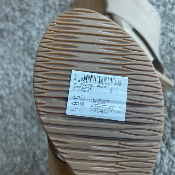Clarks Annadel Parker sand suede platform wedge sandal size 7.5 - Picture 6 of 7